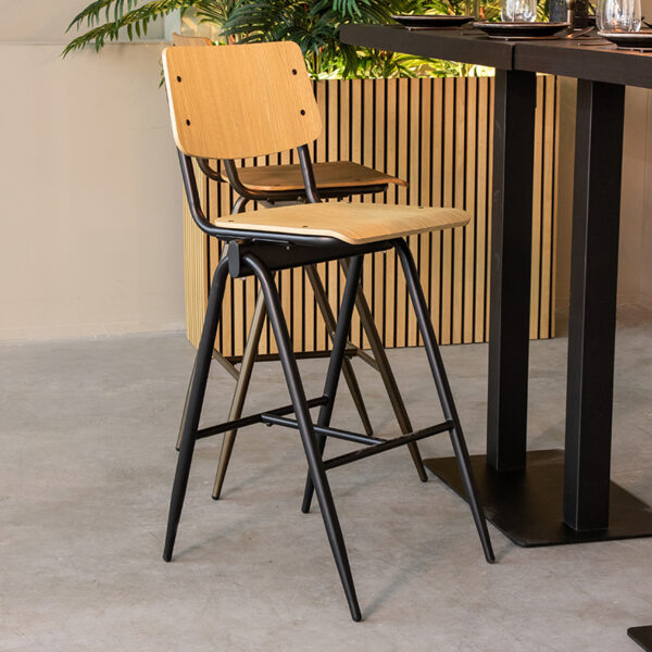 180122956-0.jpg Barkruk Solid 49x58x109 cm